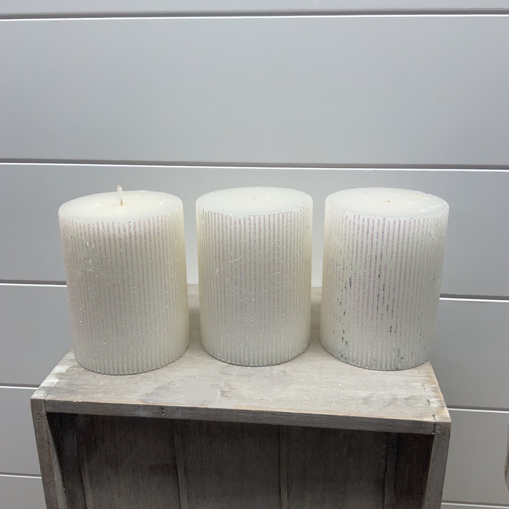 Set of 3 Ribbed White Pillar Candles with Iridescent Glitter Finish 4.5x3in